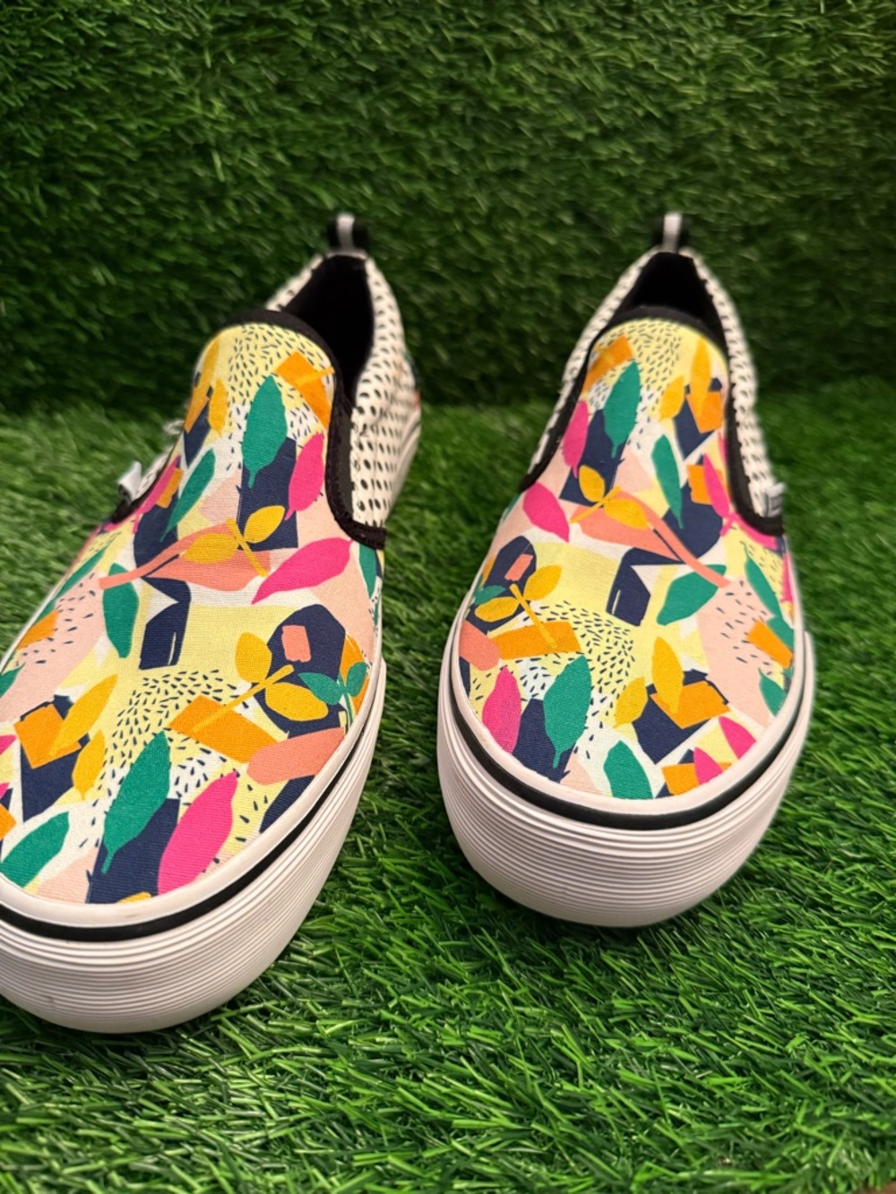 Punk rose women’s new Volt’d anything goes lace list style sneaker size 10